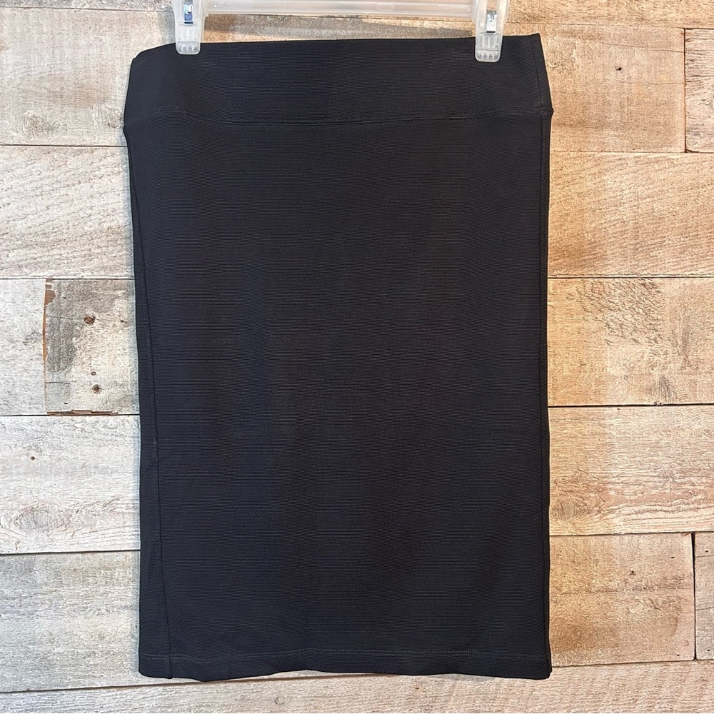 Helmut Lang women’s black ribbed‎ stretch midi pencil skirt in size medium